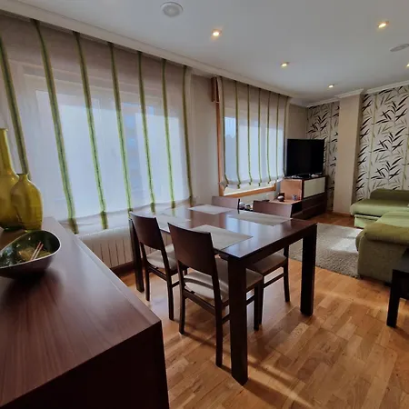 Bouzas. Garaje Con Cargador V.e. Daire