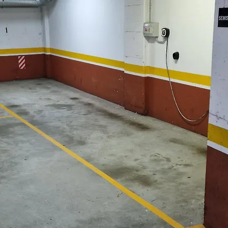 Daire Bouzas. Garaje Con Cargador V.e. *