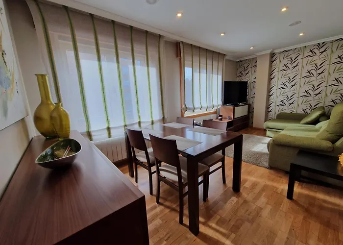 Bouzas. Garaje Con Cargador V.e. Daire