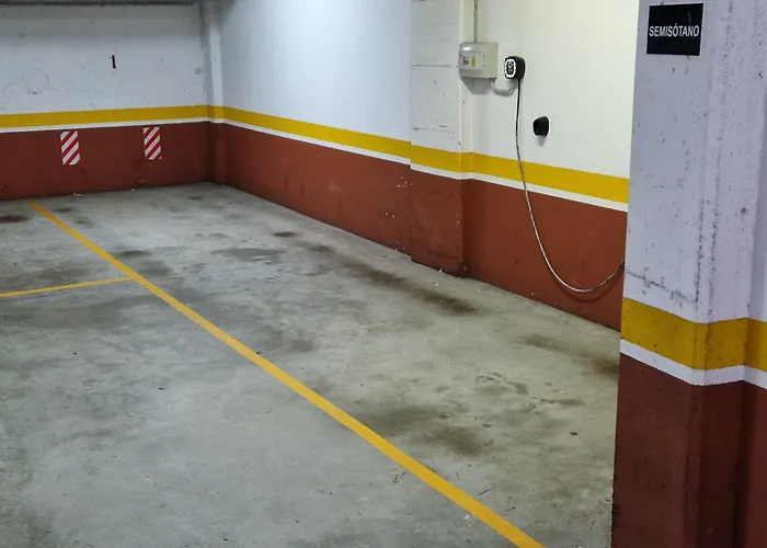 Daire Bouzas. Garaje Con Cargador V.e. *