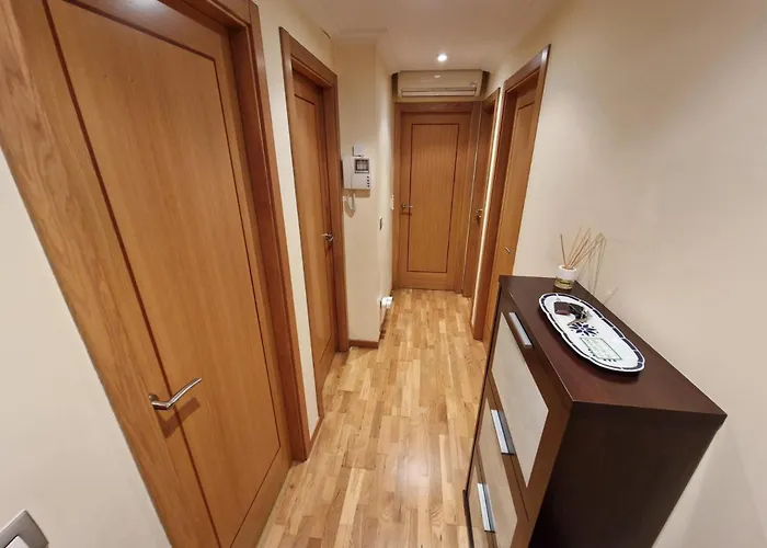 Bouzas. Garaje Con Cargador V.e. Daire Vigo